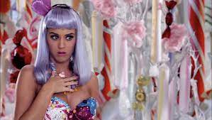 Katy Perry – California Gurls Ft. Snoop Dogg